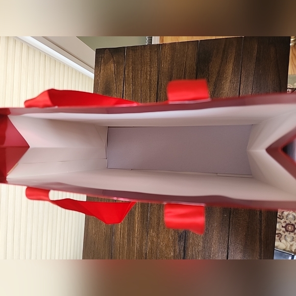 New Jimmy Choo I Want Choo Shiny Red Paper Gift Bag - Picture 5 of 6